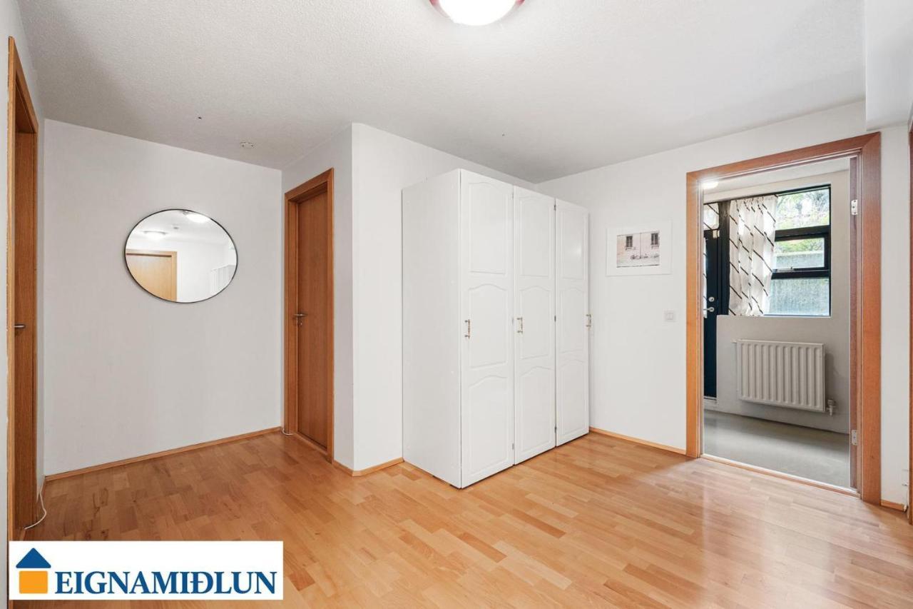 Large Apartment Close To The Centre Reykjavík Eksteriør billede